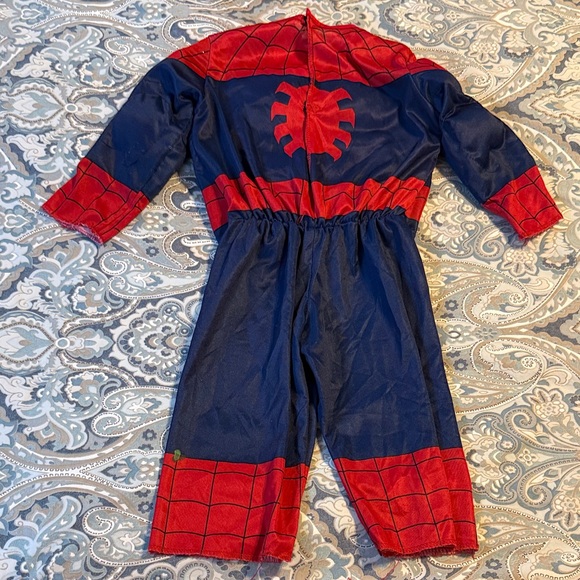 Marvel Spider Man Costume - Picture 4 of 8